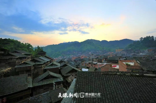 中國(guó)鄉(xiāng)村旅游1號(hào)公路｜隨歌“闖入”小黃村，感受侗寨原滋味